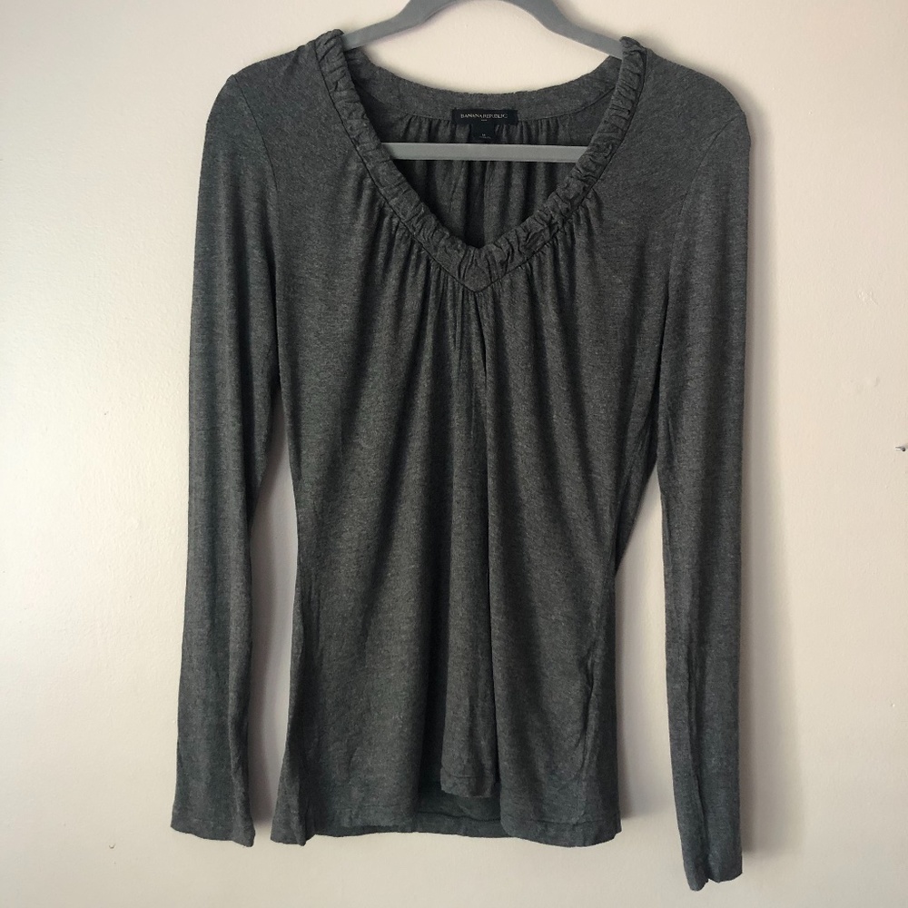 BANANA REPUBLIC Long Sleeved, V-Neck Shirt, SZ M